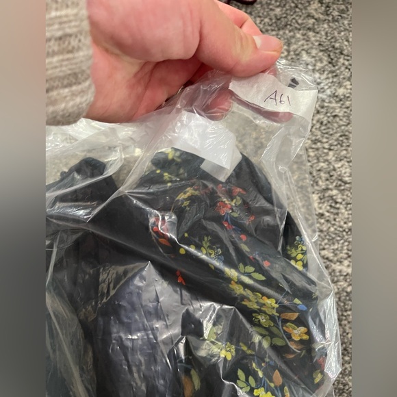 Abercrombie & Fitch Knotted Front Long Sleeve Plunge Bodysuit Sz S In Black - Picture 7 of 7